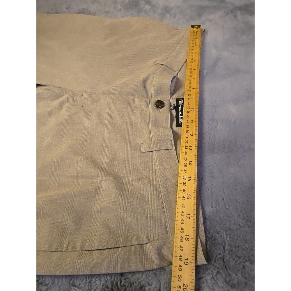 Travis Mathew Mens 38 Brown Plaid Golf Shorts Chino Stretch Performance Boardwal - Picture 3 of 13